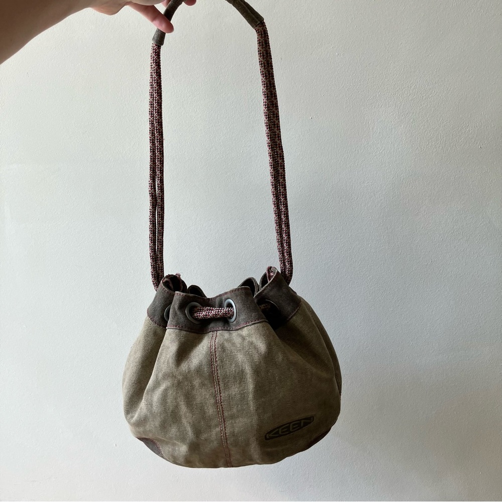Keen | Canvas Drawstring Slouch Shoulder Bag - Picture 3 of 8